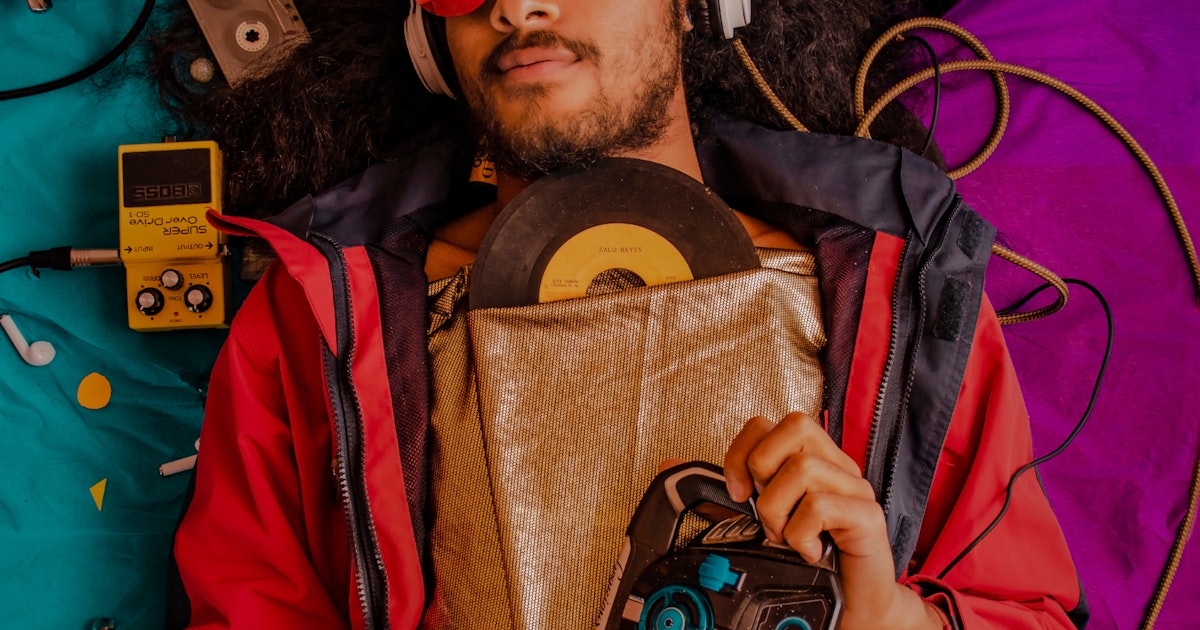 Diagram illustrating how active noise cancellation works with sound waves